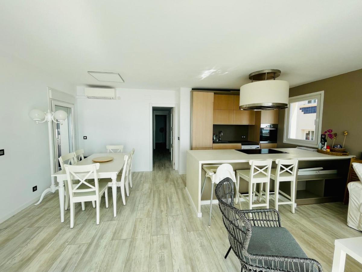 شقة La Marina2 Seaview With Amazing Terrace سيدجيس المظهر الخارجي الصورة